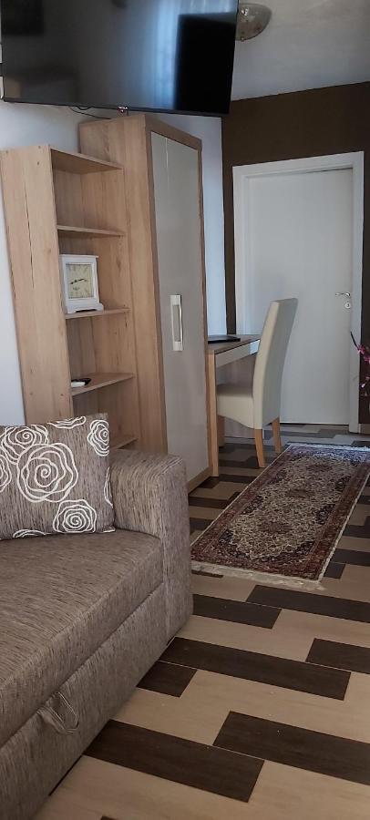 Apartment Iva Njivice Exteriér fotografie