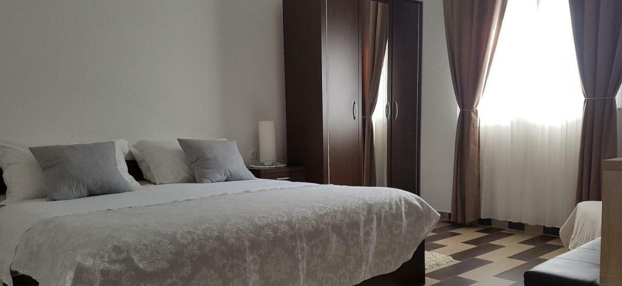 Apartment Iva Njivice Exteriér fotografie